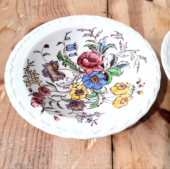 Vintage Vernon Kilns Hand Painted May Flower Small Bowls SET OF 2 Floral 6 Inch - Picture 4 of 9
